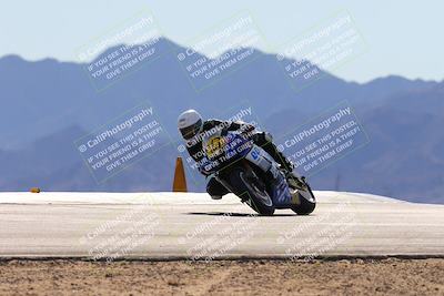 media/Dec-08-2024-CVMA (Sun) [[267e5a7075]]/Race 4-Amateur Supersport Middleweight/